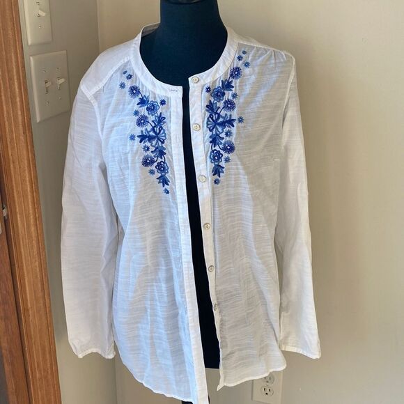 EDDIE BAUER White Button Down Top Shirt Blue Embroidered Floral Cotton - Picture 1 of 12
